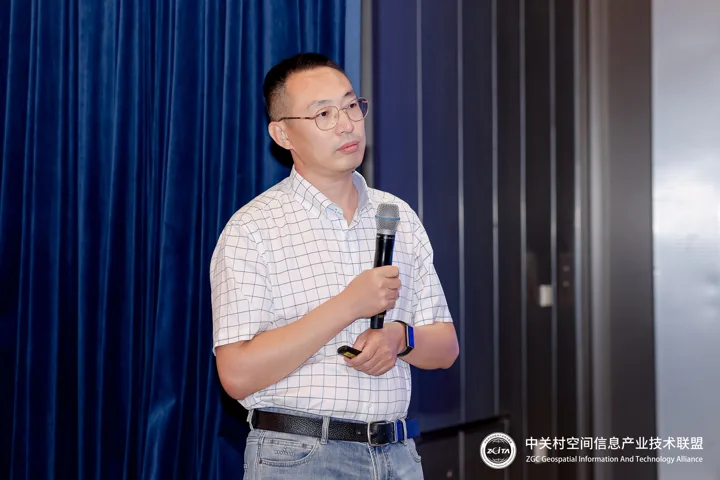 项目路演现场 · 12
